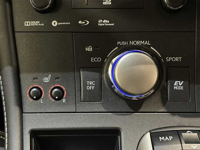 レクサス ＣＴ 200h Fスポーツ 新潟県 2018(平30)年 5.1万km グラファイトブラックガラスフレーク Fスポーツ専用本革シート/メモリ付きパワーシート/プリクラッシュブレーキ/レーダークルーズコントロール/純正SDナビ/(CD/DVD/BD/Bluetooth/フルセグTV)/バックカメラ/ETC2.0/ドライブレコーダー/パドルシフト/LEDヘッドライト/純正17インチアルミホイール/スマートキー/スペアキー/カードキー/保証書