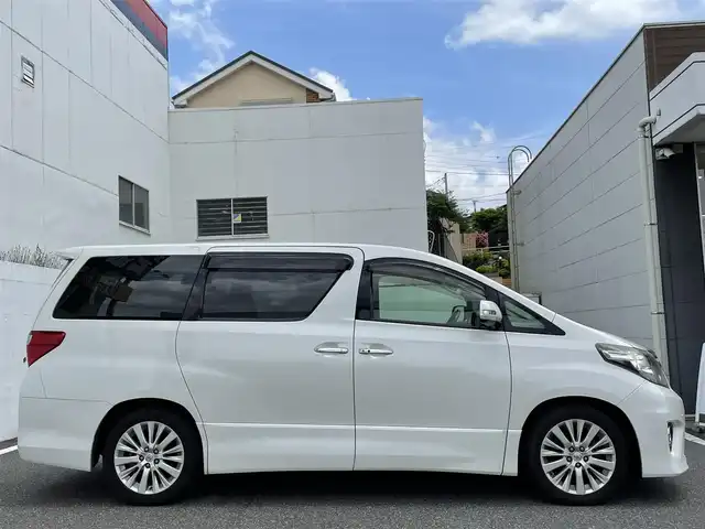 トヨタ アルファード 240S 千葉県 2014(平26)年 13.1万km ホワイトパールクリスタルシャイン (株)IDOMが運営する【じしゃロン八千代店】の自社ローン対象車両になります。こちらは現金またはオートローンご利用時の価格です。自社ローンご希望の方は別途その旨お申付け下さい/社外ナビ/バックカメラ/ETC/両側パワースライドドア/純正AW
