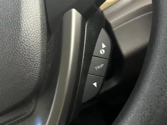 ホンダ フリード G ホンダセンシング 大阪府 2018(平30)年 6.1万km ホワイトオーキッドパール ホンダセンシング/　・衝突軽減ブレーキ/　・レーンキープアシスト/　・レーダークルーズコントロール/　・誤発進抑制機能/純正メモリナビ/　CD/DVD/Bluetooth/TV/バックカメラ/LEDヘッドライト/オートライト/プラズマクラスター/スマートキー/プッシュスタート/ビルトインETC/ドアミラーヒーター/純正フロアマット/アイドリングストップ/横滑り防止装置