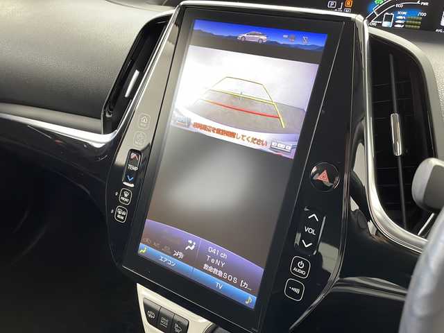 トヨタ プリウス ＰＨＶ S 新潟県 2017(平29)年 5.6万km シルバーM 純正SDメモリナビ/ステアリングヒーター/ステリアリングリモコン/フロントフォグランプ/EVドライブモード/プッシュスタート/バックカメラ/ETC/フルセグテレビ/トヨタセーフティセンス