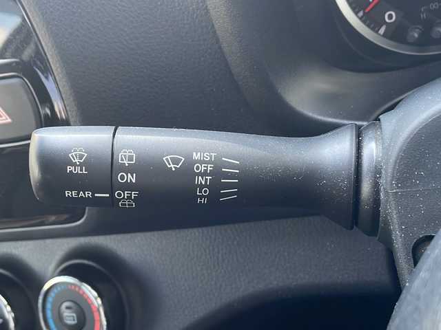 トヨタ ヴィッツ F セーフティーエディションⅡ 神奈川県 2018(平30)年 2.1万km シルバーM 純正ナビ/FM/AM/CD/BT/TV/バックカメラ/ステアリングスイッチ/ドライブレコーダー(フロント)/スマートキー/コーナーセンサー/レーンキープアシスト/アイドリングストップ/ETC/取扱説明書/保証書
