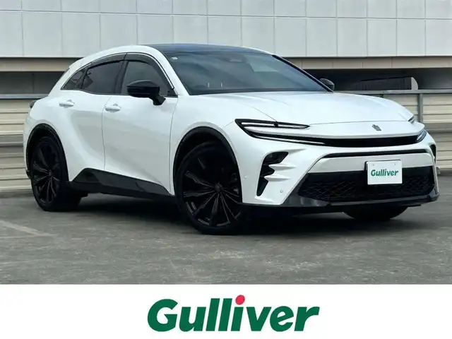 トヨタ クラウン スポーツ Z 静岡県 2023(令5)年 2.8万km プレシャスホワイトパール Toyota Safety Sense/・プリクラッシュセーフティ/・レーンディパーチャーアラート/・オートハイビーム/・ブラインドスポットモニター/パノラマルーフ/パワーバックドア/デジタルインナーミラー/サンドブラウンレザーシート/前席パワーシート/エアシート/シートヒーター/純正12.3型ナビ/地デジTV/【Bluetooth接続】/パノラミックビューモニター/置くだけ充電/ETC（2.0）/LEDヘッドライト/前後ドラレコ/革巻きステアリング/ステアリングスイッチ/クリアランスソナー/純正21インチアルミホイル/サイド/カーテンエアバッグ/スマートキー
