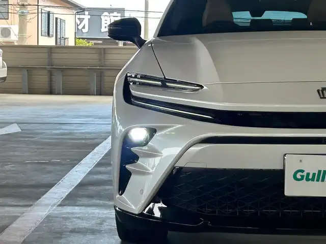 トヨタ クラウン スポーツ Z 静岡県 2023(令5)年 2.8万km プレシャスホワイトパール Toyota Safety Sense/・プリクラッシュセーフティ/・レーンディパーチャーアラート/・オートハイビーム/・ブラインドスポットモニター/パノラマルーフ/パワーバックドア/デジタルインナーミラー/サンドブラウンレザーシート/前席パワーシート/エアシート/シートヒーター/純正12.3型ナビ/地デジTV/【Bluetooth接続】/パノラミックビューモニター/置くだけ充電/ETC（2.0）/LEDヘッドライト/前後ドラレコ/革巻きステアリング/ステアリングスイッチ/クリアランスソナー/純正21インチアルミホイル/サイド/カーテンエアバッグ/スマートキー
