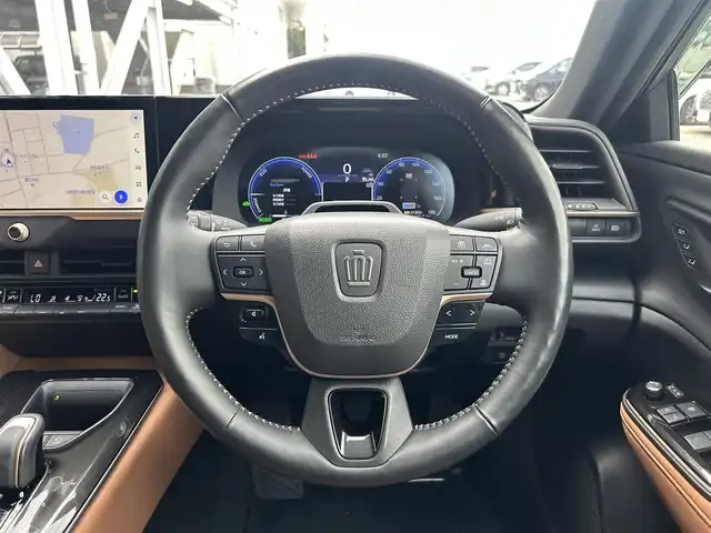 トヨタ クラウン スポーツ Z 静岡県 2023(令5)年 2.8万km プレシャスホワイトパール Toyota Safety Sense/・プリクラッシュセーフティ/・レーンディパーチャーアラート/・オートハイビーム/・ブラインドスポットモニター/パノラマルーフ/パワーバックドア/デジタルインナーミラー/サンドブラウンレザーシート/前席パワーシート/エアシート/シートヒーター/純正12.3型ナビ/地デジTV/【Bluetooth接続】/パノラミックビューモニター/置くだけ充電/ETC（2.0）/LEDヘッドライト/前後ドラレコ/革巻きステアリング/ステアリングスイッチ/クリアランスソナー/純正21インチアルミホイル/サイド/カーテンエアバッグ/スマートキー