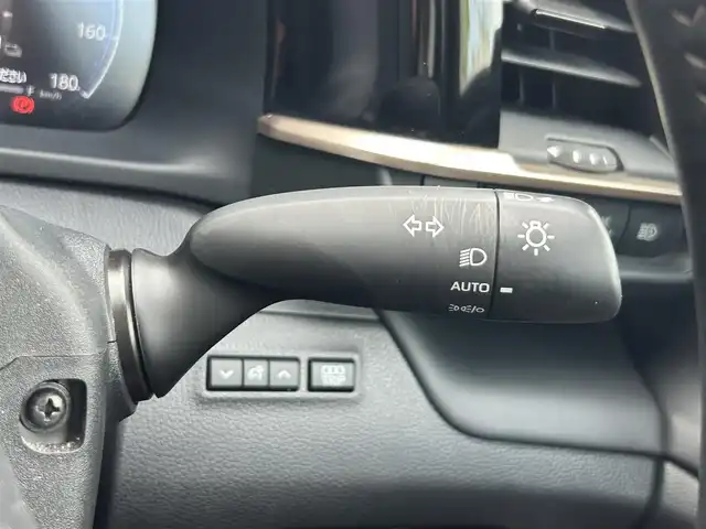 トヨタ クラウン スポーツ Z 静岡県 2023(令5)年 2.8万km プレシャスホワイトパール Toyota Safety Sense/・プリクラッシュセーフティ/・レーンディパーチャーアラート/・オートハイビーム/・ブラインドスポットモニター/パノラマルーフ/パワーバックドア/デジタルインナーミラー/サンドブラウンレザーシート/前席パワーシート/エアシート/シートヒーター/純正12.3型ナビ/地デジTV/【Bluetooth接続】/パノラミックビューモニター/置くだけ充電/ETC（2.0）/LEDヘッドライト/前後ドラレコ/革巻きステアリング/ステアリングスイッチ/クリアランスソナー/純正21インチアルミホイル/サイド/カーテンエアバッグ/スマートキー