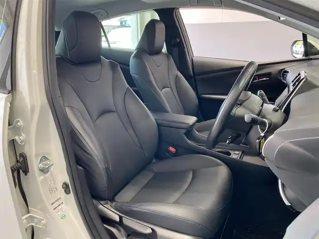 トヨタ プリウス Sツーリングセレクション 岐阜県 2019(令1)年 5.5万km パール 純正SDナビ/bluetooth/CD/DVD/ワンセグTV/純正ドライブレコーダー/バックカメラ/純正ビルトインETC/本革シート/追従式クルーズコントロール/アイドリングストップ
