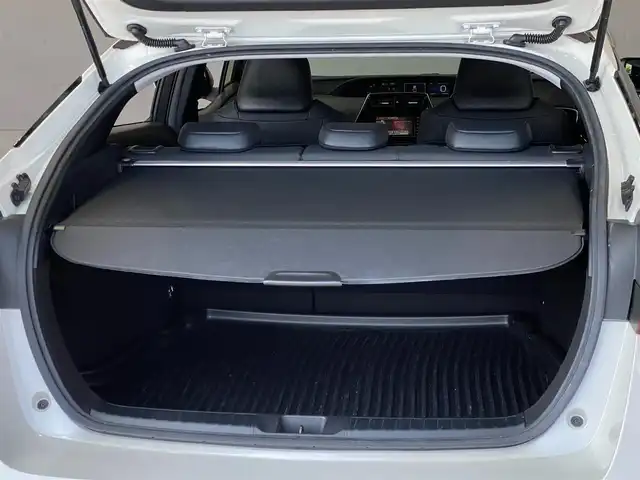 トヨタ プリウス Sツーリングセレクション 岐阜県 2019(令1)年 5.5万km パール 純正SDナビ/bluetooth/CD/DVD/ワンセグTV/純正ドライブレコーダー/バックカメラ/純正ビルトインETC/本革シート/追従式クルーズコントロール/アイドリングストップ