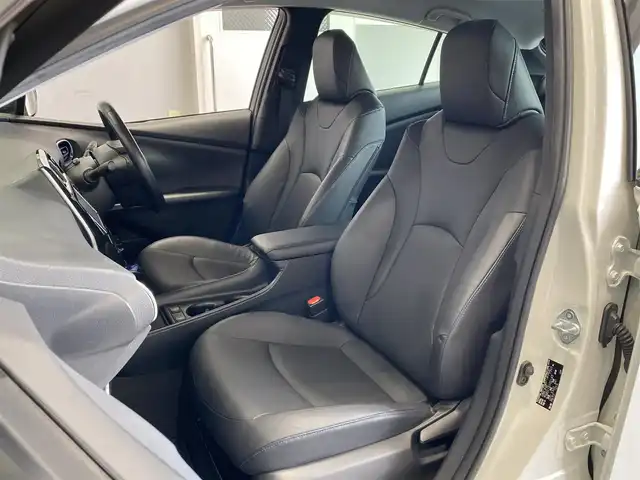 トヨタ プリウス Sツーリングセレクション 岐阜県 2019(令1)年 5.5万km パール 純正SDナビ/bluetooth/CD/DVD/ワンセグTV/純正ドライブレコーダー/バックカメラ/純正ビルトインETC/本革シート/追従式クルーズコントロール/アイドリングストップ