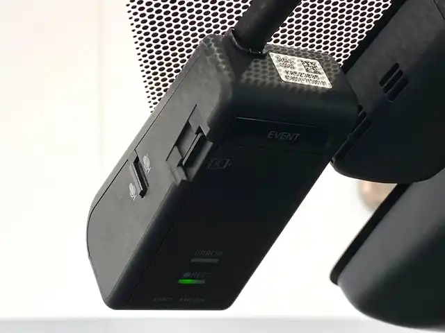トヨタ プリウス Sツーリングセレクション 岐阜県 2019(令1)年 5.5万km パール 純正SDナビ/bluetooth/CD/DVD/ワンセグTV/純正ドライブレコーダー/バックカメラ/純正ビルトインETC/本革シート/追従式クルーズコントロール/アイドリングストップ