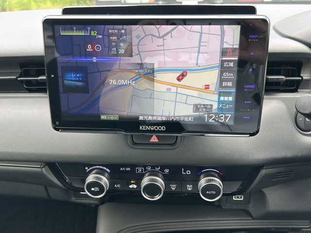 ホンダ ヴェゼル G 鹿児島県 2022(令4)年 4.9万km プラチナホワイトパール ホンダセンシング/KENWOODフローティング9インチナビ/　　BR/フルセグTV/バックカメラ/アダプティブクルーズコントロール/フルLEDヘッドライト/純正15インチアルミホイール/スマートキー/ETC