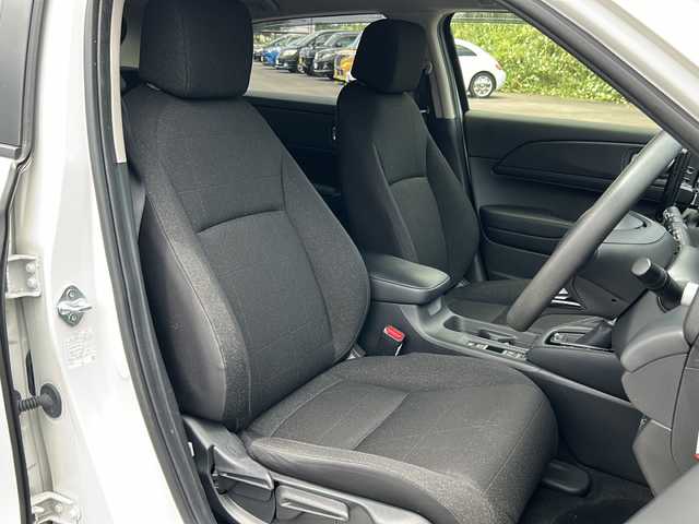 ホンダ ヴェゼル G 鹿児島県 2022(令4)年 4.9万km プラチナホワイトパール ホンダセンシング/KENWOODフローティング9インチナビ/　　BR/フルセグTV/バックカメラ/アダプティブクルーズコントロール/フルLEDヘッドライト/純正15インチアルミホイール/スマートキー/ETC