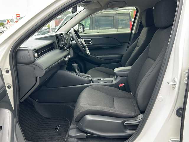 ホンダ ヴェゼル G 鹿児島県 2022(令4)年 4.9万km プラチナホワイトパール ホンダセンシング/KENWOODフローティング9インチナビ/　　BR/フルセグTV/バックカメラ/アダプティブクルーズコントロール/フルLEDヘッドライト/純正15インチアルミホイール/スマートキー/ETC