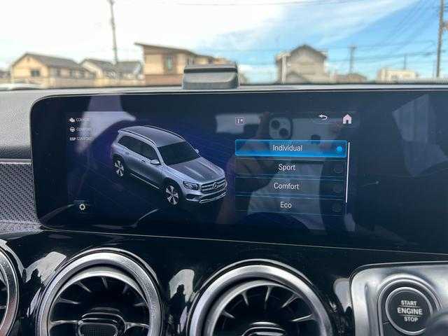 メルセデス・ベンツ Ｍ・ベンツ ＧＬＢ２００ｄ 4マチック AMGライン 埼玉県 2021(令3)年 5.2万km コスモスブラック 1オーナー/黒ハーフレザーシート/純正HDDナビ/(Bluetooth/USB/フルセグ)/３６０度カメラ/アダプティブクルーズコントロール/ブラインドスポットモニター/シートヒーター/電動シート/純正１８インチアルミホイール/ドラレコ/ＬＥＤヘッドランプ/ETC