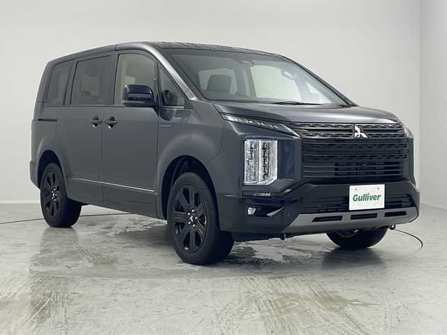 三菱 デリカＤ：５ シャモニー 茨城県 2025(令7)年 0.1千km グラファイトグレーメタリック/ブラックマイカ CHAMONIX (8人)　4WD　e-Assist/オリジナルナビ取付パッケージ＋リアモニター取付パッケージ(25/300)　ステップレス　（8人）D:5専用11型ナビゲーション(322/300)　12.8型後席用モニター(143/550円)/１１型ナビ　フルセグＴＶ　バックカメラ　衝突軽減ブレーキ　シートヒーター　後席モニター　車線逸脱警報　アダプティブクルーズコントロール　ステアリングヒーター　ＬＥＤライト　純正１８インチアルミホイール