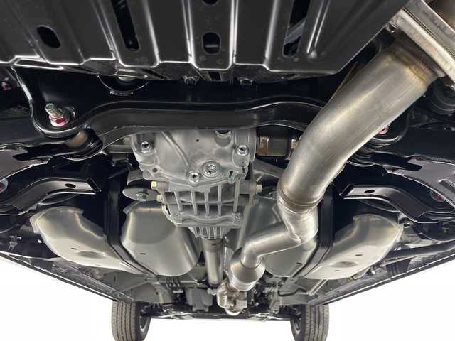 三菱 デリカＤ：５ シャモニー 神奈川県 2025(令7)年 0.1千km グラファイトグレーメタリック/ブラックマイカ 登録済未使用車/CHAMONIX (8人)/ステップレス/4WD/オリジナルナビ取付パッケージ＋リアモニター取付パッケージ(25/300)/D:5専用11型ナビゲーション(322300)/社外11型ナビ(EX11NX)/(CD/DVD/SD/MSV/BT/HDMI/フルセグTV/CarPlay)/マルチアラウンドモニター/12.8型後席用モニター(143550円)/e-Assist/BSM/アダプティブクルーズコントロール/オートマチックハイビーム/両側パワースライドドア/パワーバックドア/半革シート/前席シートヒーター/ステアリングヒーター/電動パーキングブレーキ/AC100V/プッシュスタート/スマートキー/LEDライト/オートライト/純正18インチアルミホイール