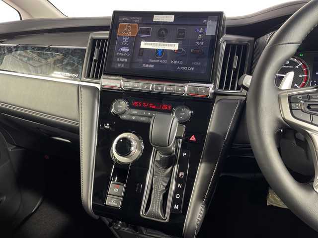 三菱 デリカＤ：５ シャモニー 神奈川県 2025(令7)年 0.1千km グラファイトグレーメタリック/ブラックマイカ 登録済未使用車/CHAMONIX (8人)/ステップレス/4WD/オリジナルナビ取付パッケージ＋リアモニター取付パッケージ(25/300)/D:5専用11型ナビゲーション(322300)/社外11型ナビ(EX11NX)/(CD/DVD/SD/MSV/BT/HDMI/フルセグTV/CarPlay)/マルチアラウンドモニター/12.8型後席用モニター(143550円)/e-Assist/BSM/アダプティブクルーズコントロール/オートマチックハイビーム/両側パワースライドドア/パワーバックドア/半革シート/前席シートヒーター/ステアリングヒーター/電動パーキングブレーキ/AC100V/プッシュスタート/スマートキー/LEDライト/オートライト/純正18インチアルミホイール