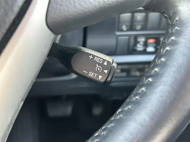 トヨタ エスクァイア Gi 群馬県 2019(令1)年 4.4万km ホワイトパールクリスタルシャイン 純正10インチ純正ナビ(CD/DVD/BT/SD)/フルセグTV/12インチフリップダウンモニター/インテリジェントクリアランスソナー/バックカメラ/ビルドインETC/クルーズコントロール/黒レザーシート/シートヒーター/両側パワースライドドア/純正15AW/ＬＥＤヘッドライト/オートハイビーム/ステアリングスイッチ/コンビハンドル/純正フロアマット/保証書/取扱説明書/スペアキー