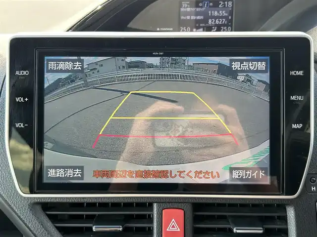 トヨタ エスクァイア Gi 群馬県 2019(令1)年 4.4万km ホワイトパールクリスタルシャイン 純正10インチ純正ナビ(CD/DVD/BT/SD)/フルセグTV/12インチフリップダウンモニター/インテリジェントクリアランスソナー/バックカメラ/ビルドインETC/クルーズコントロール/黒レザーシート/シートヒーター/両側パワースライドドア/純正15AW/ＬＥＤヘッドライト/オートハイビーム/ステアリングスイッチ/コンビハンドル/純正フロアマット/保証書/取扱説明書/スペアキー