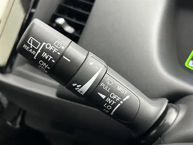 ホンダ フィット e:HEVホーム 道央・札幌 2023(令5)年 0.6万km クリスタルブラックパール ・4WD/・寒冷地仕様/・社外メモリナビ/・バックカメラ/・ドライブレコーダー/・SD/CD/USB/BT/フルセグTV/・衝突被害軽減ブレーキ/・レーンキープアシスト/・レーダークルーズコントロール/・LEDヘッドライト/・オートライト/・オートマチックハイビーム/・スマートキー/・スペアキー