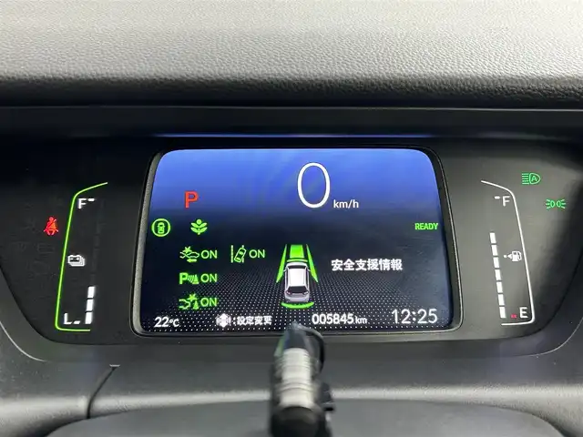 ホンダ フィット e:HEVホーム 道央・札幌 2023(令5)年 0.6万km クリスタルブラックパール ・4WD/・寒冷地仕様/・社外メモリナビ/・バックカメラ/・ドライブレコーダー/・SD/CD/USB/BT/フルセグTV/・衝突被害軽減ブレーキ/・レーンキープアシスト/・レーダークルーズコントロール/・LEDヘッドライト/・オートライト/・オートマチックハイビーム/・スマートキー/・スペアキー