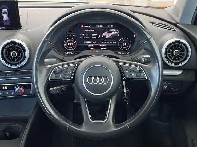 アウディ Ａ３ スポーツバック 1．4 TFSI 新潟県 2017(平29)年 7万km グレイシアホワイトメタリック 純正メモリナビ/CD/DVD/BT/フルセグテレビ/ミュージックサーバー/バックカメラ/ETC/衝突被害軽減ブレーキ/レーダークルーズコントロール/コーナーセンサー/ステアリングスイッチ/スマートキー/プッシュスタート/LEDヘッドライト/オートライト/純正16インチアルミホイール
