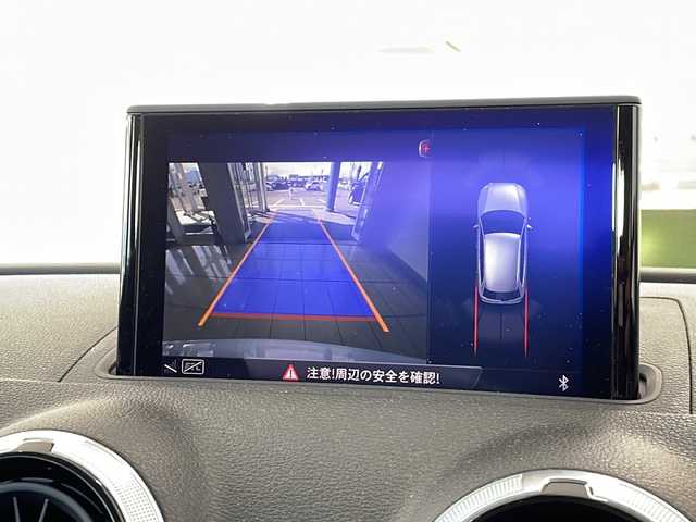 アウディ Ａ３ スポーツバック 1．4 TFSI 新潟県 2017(平29)年 7万km グレイシアホワイトメタリック 純正メモリナビ/CD/DVD/BT/フルセグテレビ/ミュージックサーバー/バックカメラ/ETC/衝突被害軽減ブレーキ/レーダークルーズコントロール/コーナーセンサー/ステアリングスイッチ/スマートキー/プッシュスタート/LEDヘッドライト/オートライト/純正16インチアルミホイール