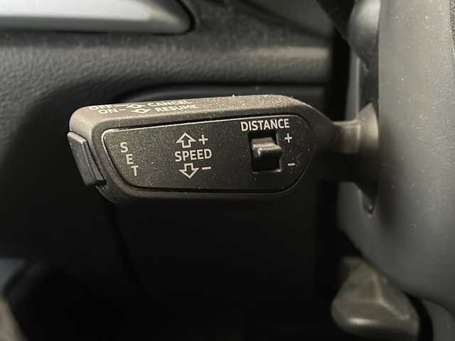 アウディ Ａ３ スポーツバック 1．4 TFSI 新潟県 2017(平29)年 7万km グレイシアホワイトメタリック 純正メモリナビ/CD/DVD/BT/フルセグテレビ/ミュージックサーバー/バックカメラ/ETC/衝突被害軽減ブレーキ/レーダークルーズコントロール/コーナーセンサー/ステアリングスイッチ/スマートキー/プッシュスタート/LEDヘッドライト/オートライト/純正16インチアルミホイール