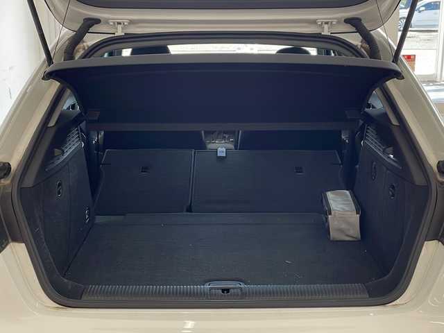 アウディ Ａ３ スポーツバック 1．4 TFSI 新潟県 2017(平29)年 7万km グレイシアホワイトメタリック 純正メモリナビ/CD/DVD/BT/フルセグテレビ/ミュージックサーバー/バックカメラ/ETC/衝突被害軽減ブレーキ/レーダークルーズコントロール/コーナーセンサー/ステアリングスイッチ/スマートキー/プッシュスタート/LEDヘッドライト/オートライト/純正16インチアルミホイール