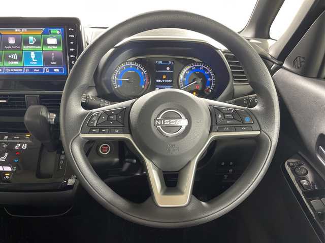 日産 ルークス HWS X プロパイロットED 神奈川県 2024(令6)年 0.4万km フローズンバニラパール プロパイロット/純正ディズプレイオーディオ　ナビ機能なし/Bluetooth/全方位カメラ/オートホールド/ドライブレコーダー/インテリジェントミラー/ETC/インテリジェントキー/プッシュスタート/ステアリングスイッチ/オートライト/両側パワースライドドア/アイドリングストップ/SOSコール/シートリフター/LEDヘッドライト/フォグランプ/電動格納ミラー/ウィンカーミラー/純正フロアマット/純正バイザー