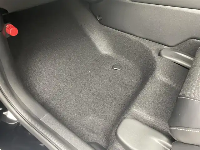 ホンダ ヴェゼル ハイブリッド e:HEV Z 茨城県 2025(令7)年 0.1千km クリスタルブラックパール 9インチHonda CONNECTディスプレー/・バックカメラ/・FM/AM/USB/Bluetooth/フルセグTV/・Apple CarPlay/Android　Auto/BSM/ワイヤレス受電/ビルドインETC2.0/パワーバックドア/ステアリングヒーター/運転席＆助手席シートヒーター/前後コーナーセンサー/Honda SENSING/・アダプティブクルーズコントロール/・誤発進抑制機能/・レーンキープアシスト/・近距離衝突軽減ブレーキ/パドルシフト/ハーフレザーシート/LEDヘッドライト/オートハイビーム/オートライト/オットマン