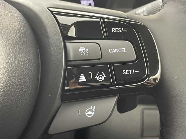 ホンダ ヴェゼル ハイブリッド e:HEV Z 茨城県 2025(令7)年 0.1千km クリスタルブラックパール 9インチHonda CONNECTディスプレー/・バックカメラ/・FM/AM/USB/Bluetooth/フルセグTV/・Apple CarPlay/Android　Auto/BSM/ワイヤレス受電/ビルドインETC2.0/パワーバックドア/ステアリングヒーター/運転席＆助手席シートヒーター/前後コーナーセンサー/Honda SENSING/・アダプティブクルーズコントロール/・誤発進抑制機能/・レーンキープアシスト/・近距離衝突軽減ブレーキ/パドルシフト/ハーフレザーシート/LEDヘッドライト/オートハイビーム/オートライト/オットマン