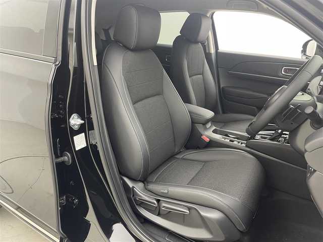 ホンダ ヴェゼル ハイブリッド e:HEV Z 茨城県 2025(令7)年 0.1千km クリスタルブラックパール 9インチHonda CONNECTディスプレー/・バックカメラ/・FM/AM/USB/Bluetooth/フルセグTV/・Apple CarPlay/Android　Auto/BSM/ワイヤレス受電/ビルドインETC2.0/パワーバックドア/ステアリングヒーター/運転席＆助手席シートヒーター/前後コーナーセンサー/Honda SENSING/・アダプティブクルーズコントロール/・誤発進抑制機能/・レーンキープアシスト/・近距離衝突軽減ブレーキ/パドルシフト/ハーフレザーシート/LEDヘッドライト/オートハイビーム/オートライト/オットマン