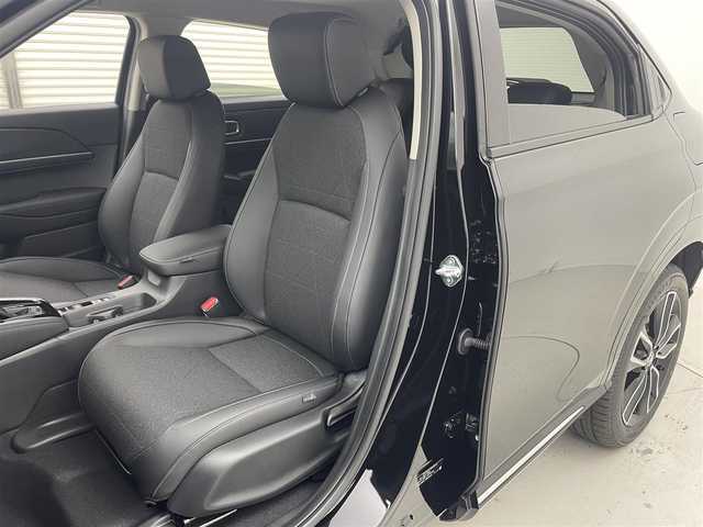 ホンダ ヴェゼル ハイブリッド e:HEV Z 茨城県 2025(令7)年 0.1千km クリスタルブラックパール 9インチHonda CONNECTディスプレー/・バックカメラ/・FM/AM/USB/Bluetooth/フルセグTV/・Apple CarPlay/Android　Auto/BSM/ワイヤレス受電/ビルドインETC2.0/パワーバックドア/ステアリングヒーター/運転席＆助手席シートヒーター/前後コーナーセンサー/Honda SENSING/・アダプティブクルーズコントロール/・誤発進抑制機能/・レーンキープアシスト/・近距離衝突軽減ブレーキ/パドルシフト/ハーフレザーシート/LEDヘッドライト/オートハイビーム/オートライト/オットマン