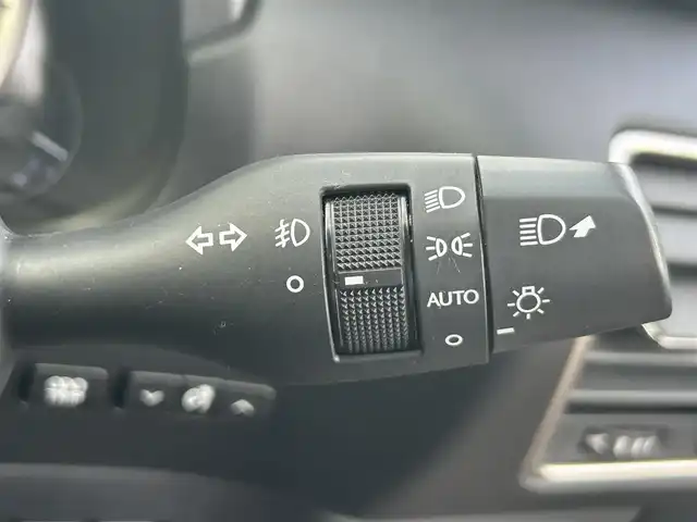 レクサス ＮＸ 300h バージョンL 岡山県 2019(令1)年 9.3万km グラファイトブラックガラスフレーク 登録時走行距離93041km/純正12.3インチナビ/フルセグTV(AM.FM.CD.DVD.TV.BT)/パノラミックビューモニター/ヘッドアップディスプレイ/ドライブレコーダー/シートヒーター/エアシート/ステアリングヒーター/クリアランスソナー/衝突軽減ブレーキ/レーダークルーズコントロール/レーンディパーチャーアラート/オートライト/オートマチックハイビーム/アイドリングストップ/パワーバックドア/18インチ純正AW/純正フロアマット/本革シート/全席パワーシート/３眼ＬＥＤライト