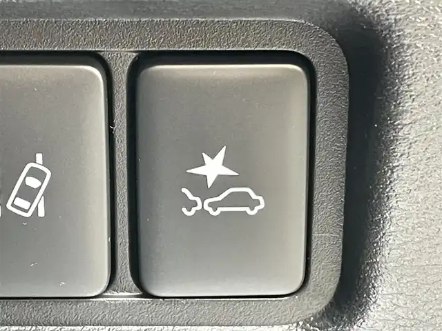 三菱 デリカＤ：５ シャモニー 東京都 2025(令7)年 0.1千km グラファイトグレーメタリック/ブラックマイカ 登録済未使用車　/純正１１型メモリナビフルセグ　/・BluetoothAudio/HDMI/USB/・CD/SD/DVD/AM/FM/純正１２型後席モニター　/アラウンドビュー モニター/ｅアシスト　/（予防安全技術）/・衝突被害軽減ブレーキシステム/・車線逸脱警報システム/・レーダークルーズコントロール　/・オートマチックハイビーム/・誤発進抑制機能/・後退時車両検知機能/ハーフレザーシート/両側パワースライドドア　/パワーバックドア　/アイドリングストップ/スペアキーX１/保証書＆取説