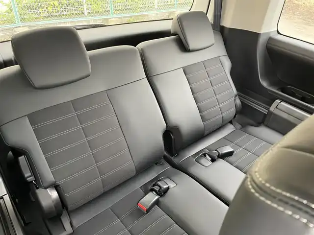 三菱 デリカＤ：５ シャモニー 東京都 2025(令7)年 0.1千km グラファイトグレーメタリック/ブラックマイカ 登録済未使用車　/純正１１型メモリナビフルセグ　/・BluetoothAudio/HDMI/USB/・CD/SD/DVD/AM/FM/純正１２型後席モニター　/アラウンドビュー モニター/ｅアシスト　/（予防安全技術）/・衝突被害軽減ブレーキシステム/・車線逸脱警報システム/・レーダークルーズコントロール　/・オートマチックハイビーム/・誤発進抑制機能/・後退時車両検知機能/ハーフレザーシート/両側パワースライドドア　/パワーバックドア　/アイドリングストップ/スペアキーX１/保証書＆取説