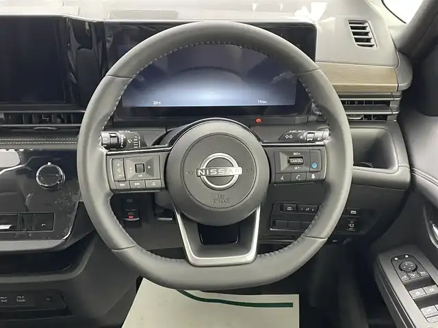 日産 セレナ e－パワー ハイウェイスター V 埼玉県 2025(令7)年 0.1千km プリズムホワイト 登録済未使用車　純正１２．３型型ナビ　全方位カメラ　ＥＴＣ２．０　プロパイロット　BSM　デジタルインナーミラー　レーダークルーズコントロール　レーンキープアシスト　コーナーセンサー　衝突被害軽減