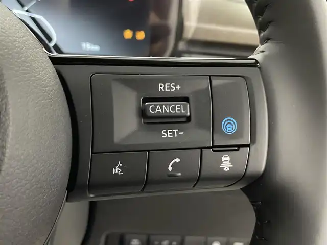 日産 セレナ e－パワー ハイウェイスター V 埼玉県 2025(令7)年 0.1千km プリズムホワイト 登録済未使用車　純正１２．３型型ナビ　全方位カメラ　ＥＴＣ２．０　プロパイロット　BSM　デジタルインナーミラー　レーダークルーズコントロール　レーンキープアシスト　コーナーセンサー　衝突被害軽減