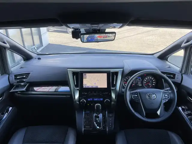 トヨタ アルファード S タイプゴールドⅡ 道央・札幌 2021(令3)年 2.8万km ホワイトパールクリスタルシャイン ４WD/モデリスタエアロ/純正ナビ/AM/FM/USB/BT/トヨタセーフティセンス/プリクラッシュセーフティ/横滑り防止装置/レーダークルーズコントロール/レーンキープアシスト/クリアランスソナー/ブラインドスポットモニター/パーキングサポートブレーキ/リアクロストラフィックアラート/ロードサインアシスト/バックカメラ/ビルトインETC2.0/ドライブレコーダー/アイドリングストップ/ECOMODE/デジタルインナーミラー/両側パワースライドドア/パワーバックドア/2列目オットマン/ハーフレザーシート/革巻きステアリング/ステアリングリモコン/AC100V/電動パーキング/ブレーキホールド/MTモード付AT/プッシュスタート/スマートキー/LEDヘッドライト/オートライト/フォグランプ/電動格納ミラー/ウィンカーミラー/フロアマット/ドアバイザー