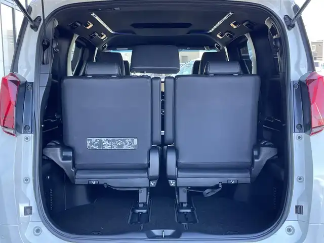 トヨタ アルファード S タイプゴールドⅡ 道央・札幌 2021(令3)年 2.8万km ホワイトパールクリスタルシャイン ４WD/モデリスタエアロ/純正ナビ/AM/FM/USB/BT/トヨタセーフティセンス/プリクラッシュセーフティ/横滑り防止装置/レーダークルーズコントロール/レーンキープアシスト/クリアランスソナー/ブラインドスポットモニター/パーキングサポートブレーキ/リアクロストラフィックアラート/ロードサインアシスト/バックカメラ/ビルトインETC2.0/ドライブレコーダー/アイドリングストップ/ECOMODE/デジタルインナーミラー/両側パワースライドドア/パワーバックドア/2列目オットマン/ハーフレザーシート/革巻きステアリング/ステアリングリモコン/AC100V/電動パーキング/ブレーキホールド/MTモード付AT/プッシュスタート/スマートキー/LEDヘッドライト/オートライト/フォグランプ/電動格納ミラー/ウィンカーミラー/フロアマット/ドアバイザー