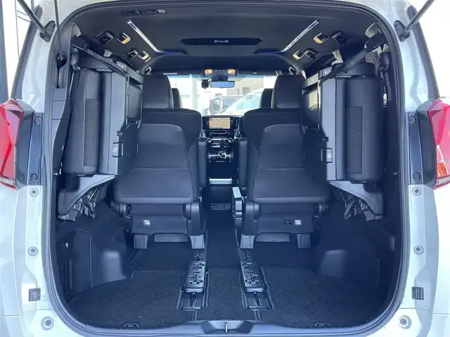 トヨタ アルファード S タイプゴールドⅡ 道央・札幌 2021(令3)年 2.8万km ホワイトパールクリスタルシャイン ４WD/モデリスタエアロ/純正ナビ/AM/FM/USB/BT/トヨタセーフティセンス/プリクラッシュセーフティ/横滑り防止装置/レーダークルーズコントロール/レーンキープアシスト/クリアランスソナー/ブラインドスポットモニター/パーキングサポートブレーキ/リアクロストラフィックアラート/ロードサインアシスト/バックカメラ/ビルトインETC2.0/ドライブレコーダー/アイドリングストップ/ECOMODE/デジタルインナーミラー/両側パワースライドドア/パワーバックドア/2列目オットマン/ハーフレザーシート/革巻きステアリング/ステアリングリモコン/AC100V/電動パーキング/ブレーキホールド/MTモード付AT/プッシュスタート/スマートキー/LEDヘッドライト/オートライト/フォグランプ/電動格納ミラー/ウィンカーミラー/フロアマット/ドアバイザー