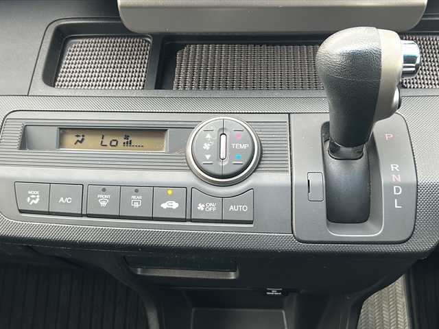 ホンダ フリード スパイク ハイブリット ジャストセレクション 三重県 2013(平25)年 11.7万km ポリッシュドメタルメタリック 純正ナビ　/バックカメラ /ETC /両側スライドドア/純正フロアマット /ウィンカーミラー /電動格納ミラー/禁煙車