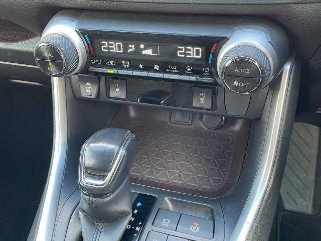 トヨタ ＲＡＶ４ G Zパッケージ 岩手県 2019(令1)年 5.3万km シルバーメタリック 純正ＳＤナビ　Ｂｌｕｅｔｏｏｔｈ／ＣＤ／ＤＶＤ／フルセグＴＶ　/バックカメラ　/ＴＲＤフルエアロ　/前後ドラレコ　/前席シートヒーター　/シートメモリー　/レーダークルコン　/デジタルインナーミラー/ETC2.0/4WD/ステアリングヒーター/電動リアゲート