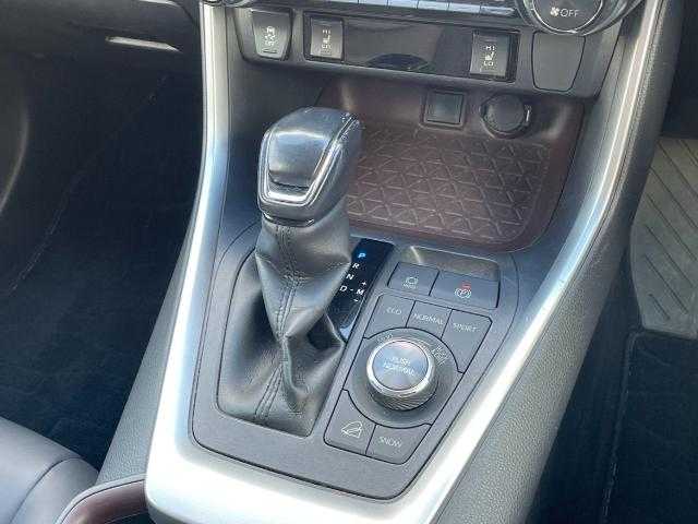 トヨタ ＲＡＶ４ G Zパッケージ 岩手県 2019(令1)年 5.3万km シルバーメタリック 純正ＳＤナビ　Ｂｌｕｅｔｏｏｔｈ／ＣＤ／ＤＶＤ／フルセグＴＶ　/バックカメラ　/ＴＲＤフルエアロ　/前後ドラレコ　/前席シートヒーター　/シートメモリー　/レーダークルコン　/デジタルインナーミラー/ETC2.0/4WD/ステアリングヒーター/電動リアゲート