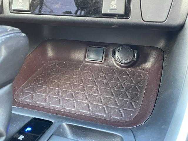 トヨタ ＲＡＶ４ G Zパッケージ 岩手県 2019(令1)年 5.3万km シルバーメタリック 純正ＳＤナビ　Ｂｌｕｅｔｏｏｔｈ／ＣＤ／ＤＶＤ／フルセグＴＶ　/バックカメラ　/ＴＲＤフルエアロ　/前後ドラレコ　/前席シートヒーター　/シートメモリー　/レーダークルコン　/デジタルインナーミラー/ETC2.0/4WD/ステアリングヒーター/電動リアゲート