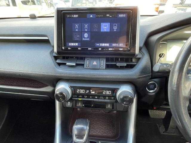 トヨタ ＲＡＶ４ G Zパッケージ 岩手県 2019(令1)年 5.3万km シルバーメタリック 純正ＳＤナビ　Ｂｌｕｅｔｏｏｔｈ／ＣＤ／ＤＶＤ／フルセグＴＶ　/バックカメラ　/ＴＲＤフルエアロ　/前後ドラレコ　/前席シートヒーター　/シートメモリー　/レーダークルコン　/デジタルインナーミラー/ETC2.0/4WD/ステアリングヒーター/電動リアゲート
