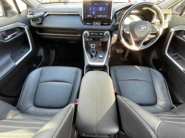 トヨタ ＲＡＶ４ G Zパッケージ 岩手県 2019(令1)年 5.3万km シルバーメタリック 純正ＳＤナビ　Ｂｌｕｅｔｏｏｔｈ／ＣＤ／ＤＶＤ／フルセグＴＶ　/バックカメラ　/ＴＲＤフルエアロ　/前後ドラレコ　/前席シートヒーター　/シートメモリー　/レーダークルコン　/デジタルインナーミラー/ETC2.0/4WD/ステアリングヒーター/電動リアゲート