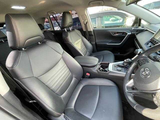 トヨタ ＲＡＶ４ G Zパッケージ 岩手県 2019(令1)年 5.3万km シルバーメタリック 純正ＳＤナビ　Ｂｌｕｅｔｏｏｔｈ／ＣＤ／ＤＶＤ／フルセグＴＶ　/バックカメラ　/ＴＲＤフルエアロ　/前後ドラレコ　/前席シートヒーター　/シートメモリー　/レーダークルコン　/デジタルインナーミラー/ETC2.0/4WD/ステアリングヒーター/電動リアゲート