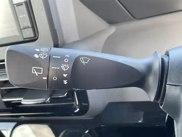 ダイハツ タント カスタム RS 滋賀県 2019(令1)年 1.9万km ブラックマイカメタリック 純正ナビ/【CD.DVD.Bluetooth.フルセグTV】/バックカメラ/衝突軽減ブレーキ/両側電動スライドドア/クリアランスソナー/LEDヘッドライト/オートライト/オートハイビーム/ETC/前後ドライブレコーダー/ハーフレザーシート/ステアリングスイッチ/プッシュスタート/スマートキー/スペアキー