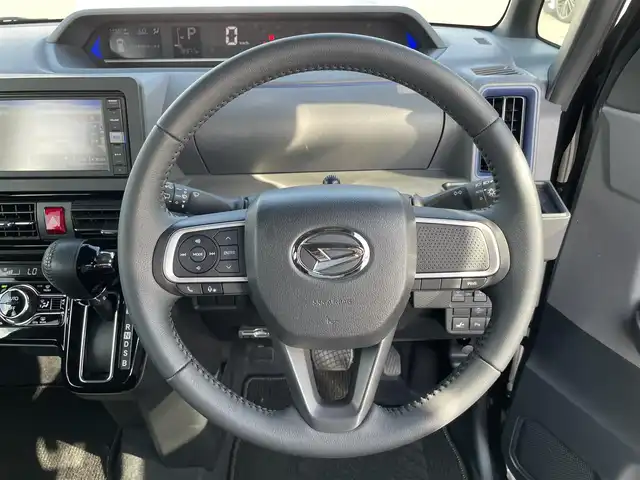 ダイハツ タント カスタム RS 滋賀県 2019(令1)年 1.9万km ブラックマイカメタリック 純正ナビ/【CD.DVD.Bluetooth.フルセグTV】/バックカメラ/衝突軽減ブレーキ/両側電動スライドドア/クリアランスソナー/LEDヘッドライト/オートライト/オートハイビーム/ETC/前後ドライブレコーダー/ハーフレザーシート/ステアリングスイッチ/プッシュスタート/スマートキー/スペアキー